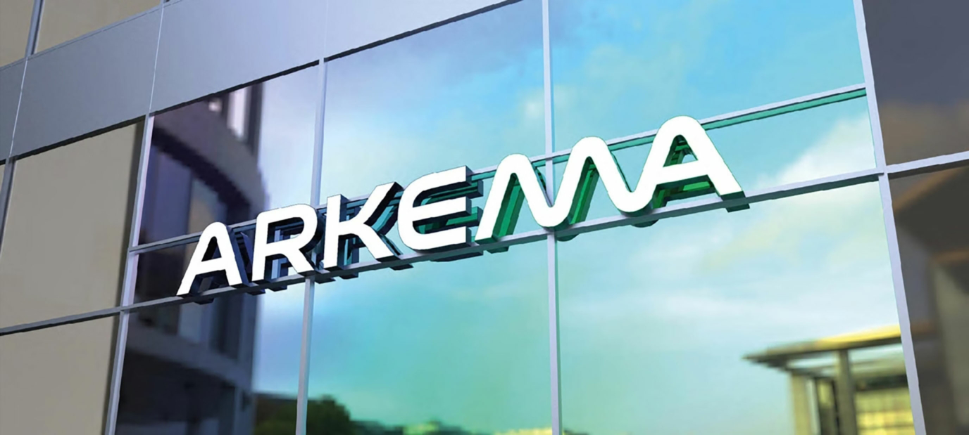 Logo Arkema sur des fenêtres