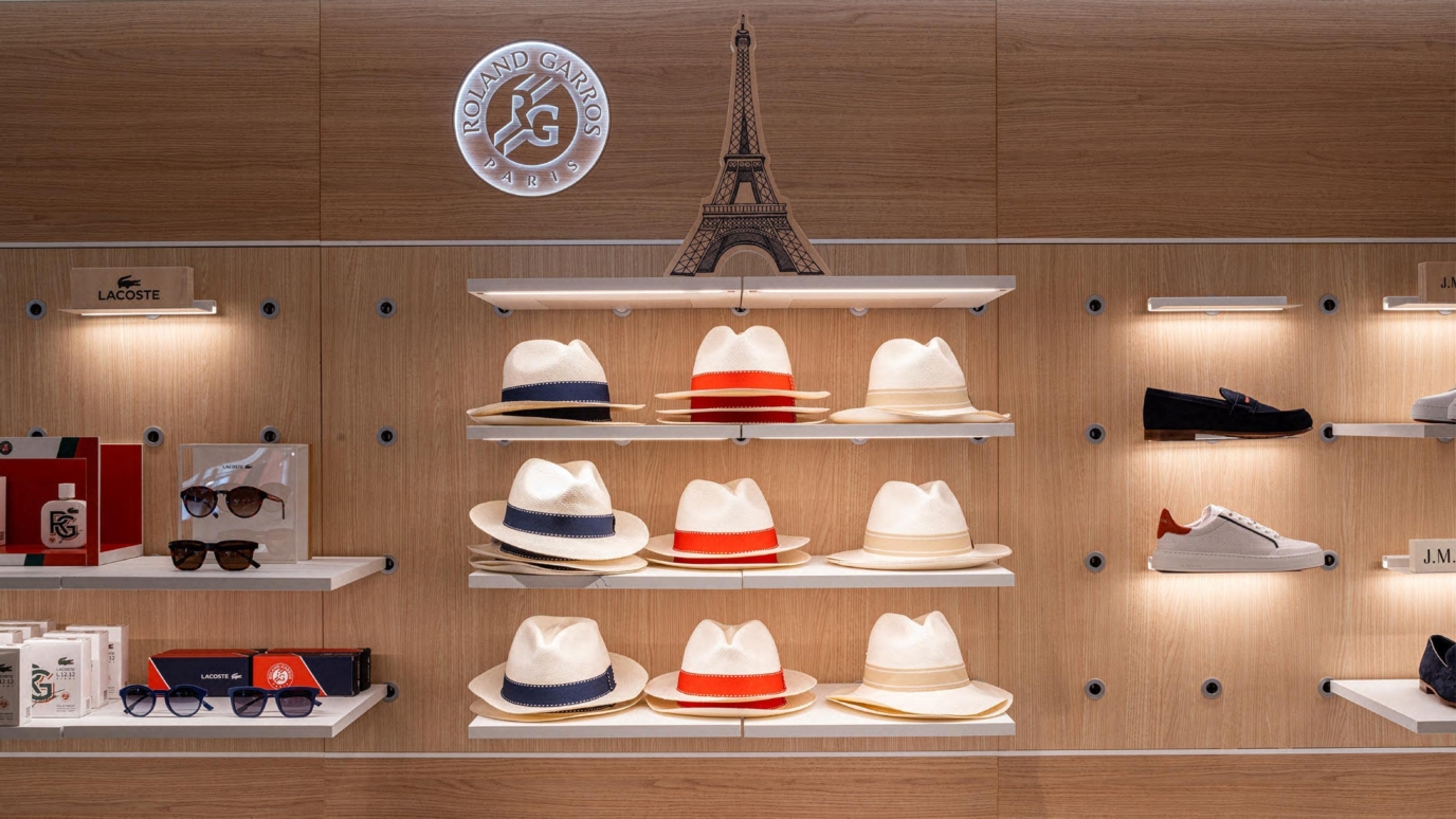 intérieur du magasin Roland Garros